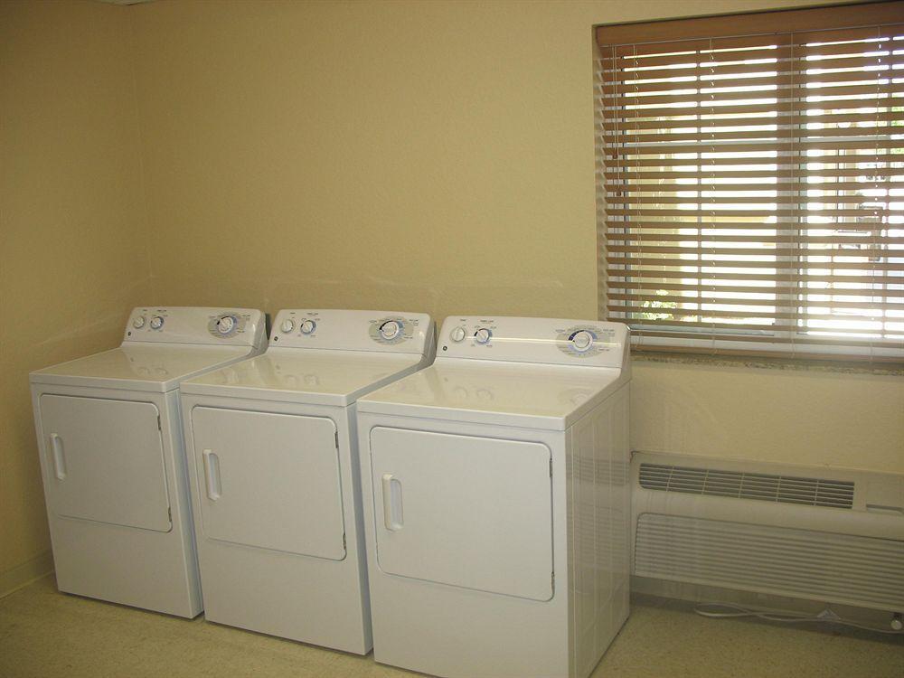 Candlewood Suites Fort Myers Interstate 75 By Ihg Kemudahan gambar