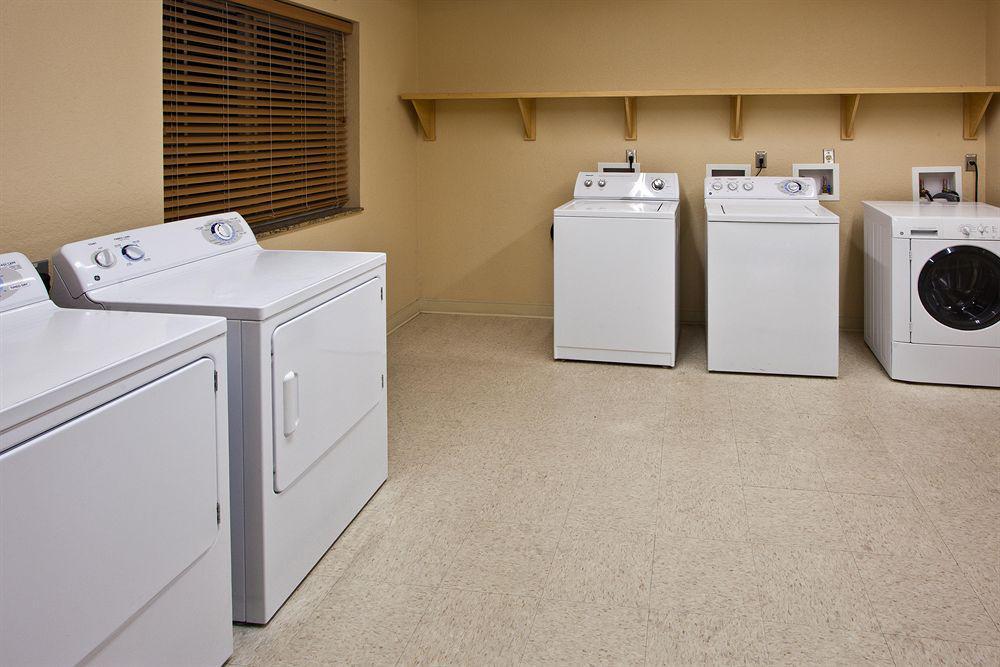 Candlewood Suites Fort Myers Interstate 75 By Ihg Kemudahan gambar